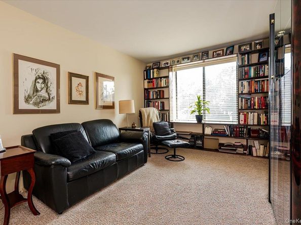 99 S Park Avenue 206, Rockville Centre NY 11570