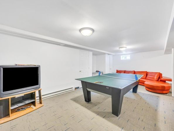34 Gloria Place, Plainview NY 11803