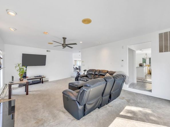 34 Gloria Place, Plainview NY 11803