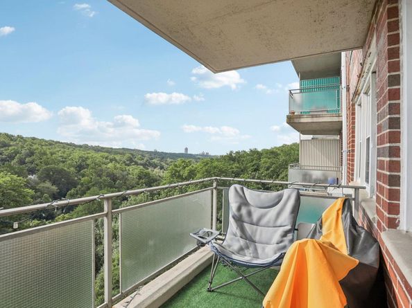 385 Mclean Avenue 10B, Yonkers NY 10705