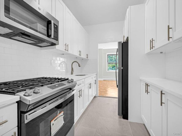 9 Fordham Hill Oval 3C, Bronx NY 10468