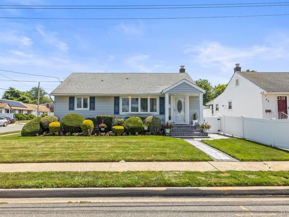 64 Myers Avenue, Hicksville NY 11801