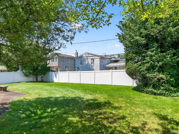 43 Friendly Lane, Jericho NY 11753
