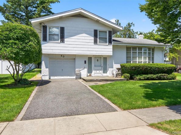 43 Friendly Lane, Jericho NY 11753