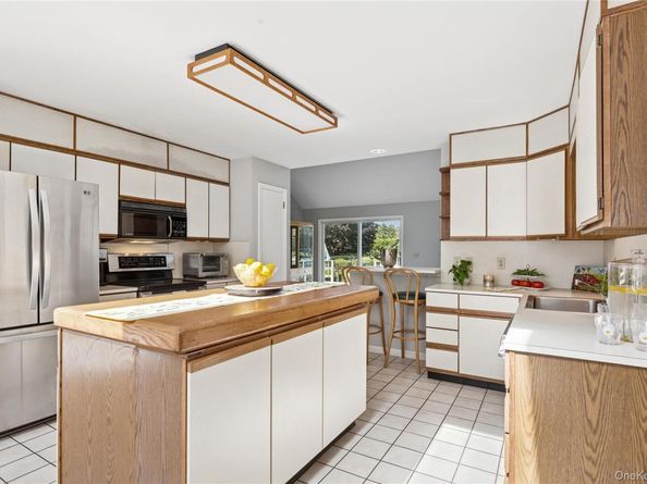 250 Peconic Bay Boulevard, Aquebogue NY 11931
