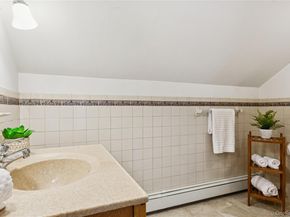 250 Peconic Bay Boulevard, Aquebogue NY 11931