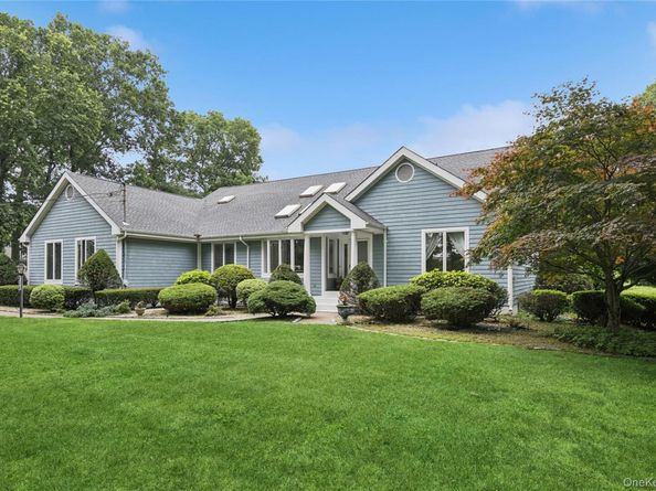 250 Peconic Bay Boulevard, Aquebogue NY 11931