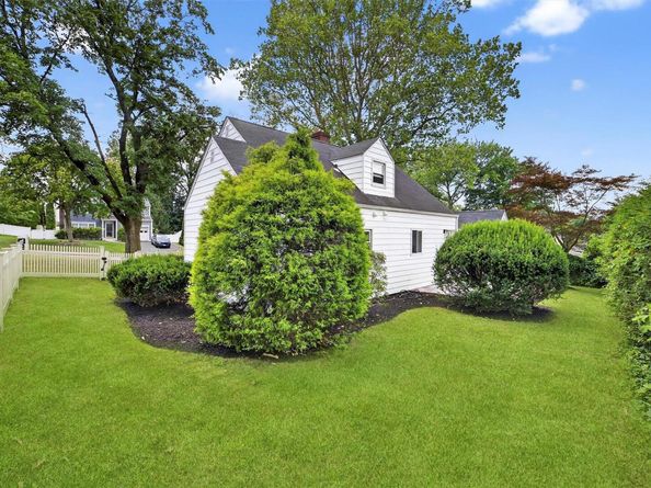15 Benedict Avenue, Eastchester NY 10709