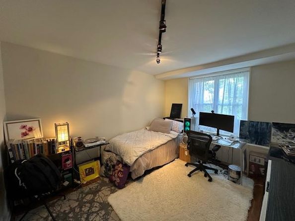 18-65 211th Street 5D, Bayside NY 11360