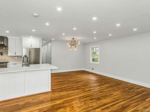 7330 244th Street, Little Neck NY 11362