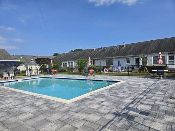 5 Primrose Lane, North Babylon NY 11703