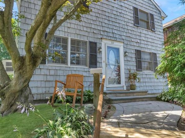 18 Neulist Avenue, Port Washington NY 11050