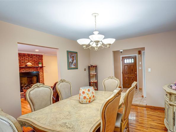 16 Tarkington Road, Holbrook NY 11741