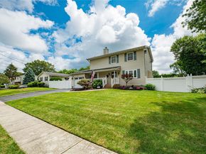 16 Tarkington Road, Holbrook NY 11741