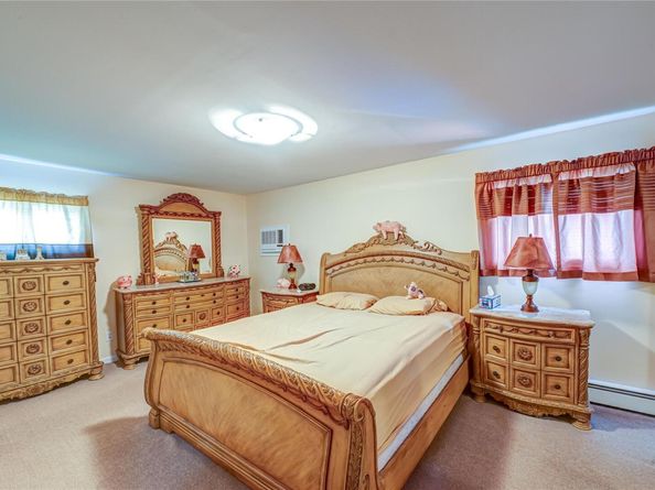 16 Tarkington Road, Holbrook NY 11741