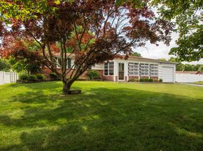 6 Freshman Lane, Stony Brook NY 11790