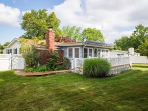 6 Freshman Lane, Stony Brook NY 11790