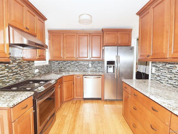33 Timber Trail Lane, Medford NY 11763