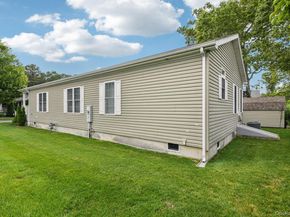 1661 Old Country Road 543, Riverhead NY 11901