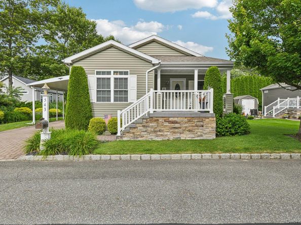 1661 Old Country Road 543, Riverhead NY 11901