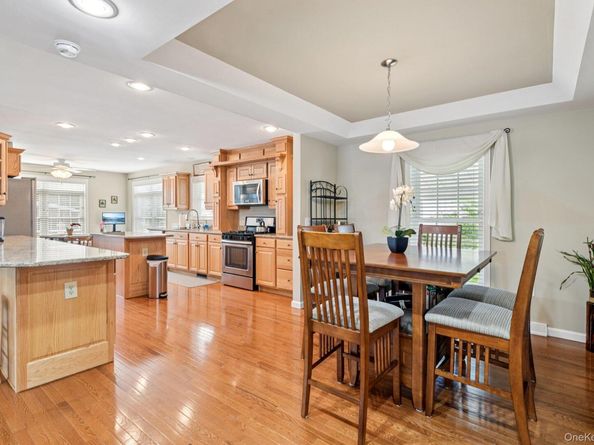 1661 Old Country Road 543, Riverhead NY 11901