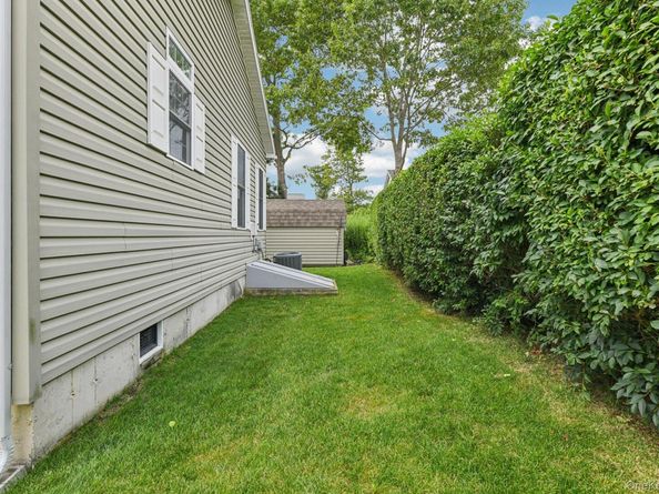 1661 Old Country Road 543, Riverhead NY 11901