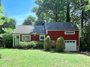 14 Suydam Drive, Melville NY 11747