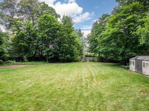 14 Suydam Drive, Melville NY 11747