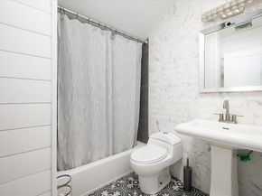 14 Suydam Drive, Melville NY 11747