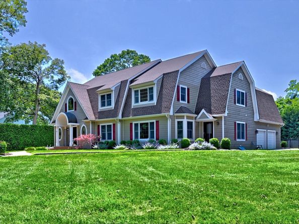 4 Briana Court, East Moriches NY 11940