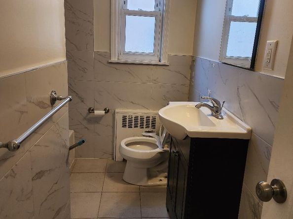 211-52 46 Rd, Bayside NY 11361