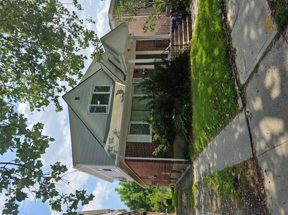 211-52 46 Rd, Bayside NY 11361