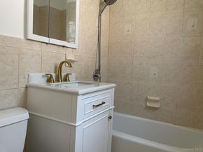 180 Pinewood Road 11, Hartsdale NY 10530