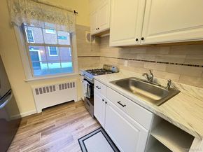 180 Pinewood Road 11, Hartsdale NY 10530