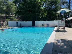 180 Pinewood Road 11, Hartsdale NY 10530