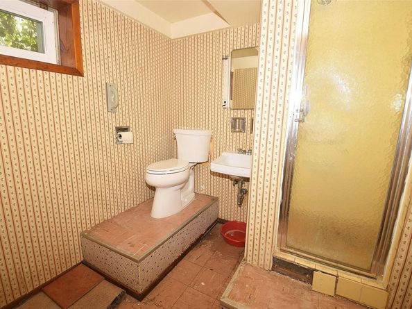 644 7th Street S, Garden City South NY 11530