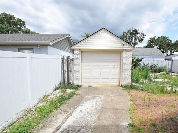 644 7th Street S, Garden City South NY 11530