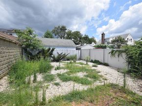 644 7th Street S, Garden City South NY 11530
