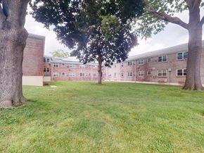 150-28 Jewel Avenue 1, Flushing NY 11367