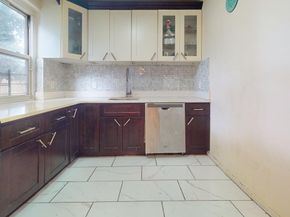 150-28 Jewel Avenue 1, Flushing NY 11367