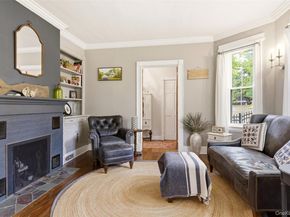 32 Timberline Drive, Huntington NY 11743