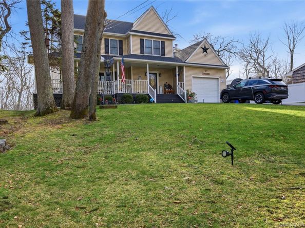 38 Elizabeth Drive, Wading River NY 11792