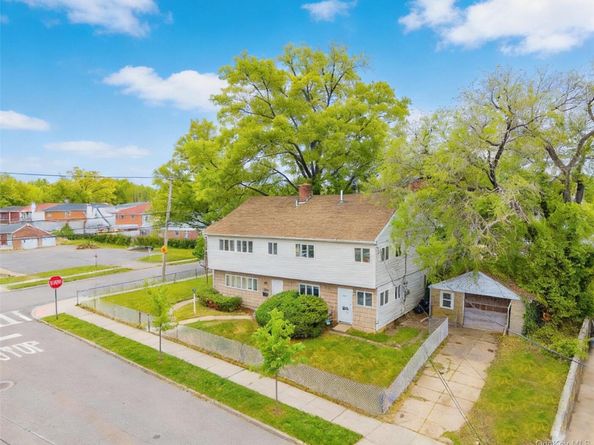 5854 256th Street, Little Neck NY 11362