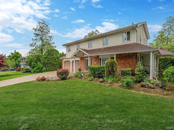 28 Manchester Boulevard, Wheatley Heights NY 11798