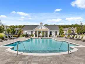 32 Michael Lane, East Islip NY 11730