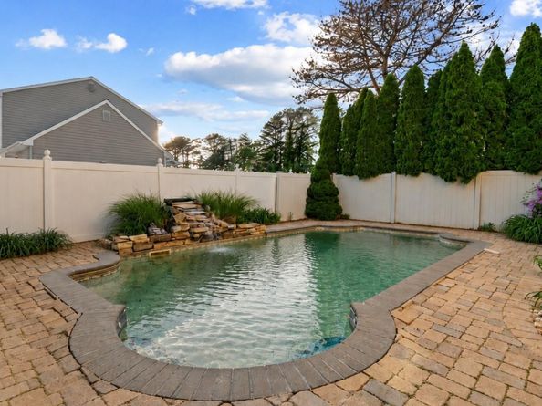 502 Martha Avenue, Bellport NY 11713