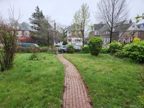 13304 226th Street, Laurelton NY 11413