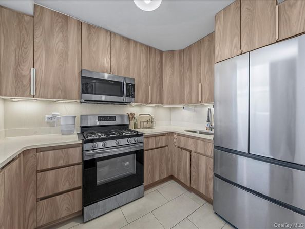 98-20 62nd Drive 15G, Rego Park NY 11374