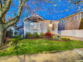 105 Thomas Place, Bellmore NY 11710