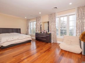 24814 Van Zandt Avenue, Little Neck NY 11362